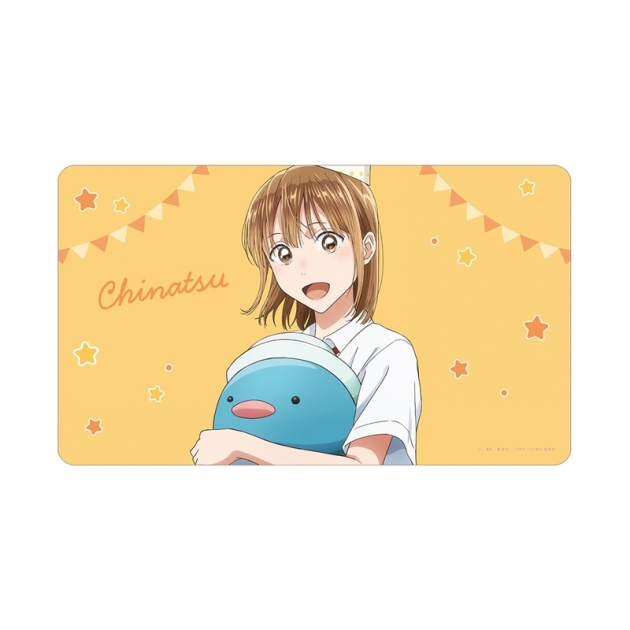 【グッズ-デスクマット】TVアニメ『アオのハコ』 描き下ろし 鹿野千夏 マルチデスクマット <千夏 バースデーver.></noscript>” /></div>
<div class=