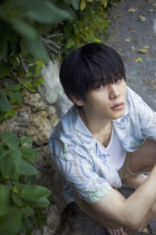 写真集】萩原利久1st写真集「R」 | アニメイト 