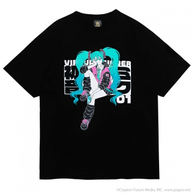 【グッズ-Tシャツ】初音ミク×LISTEN FLAVOR Tシャツ 01.BLACK