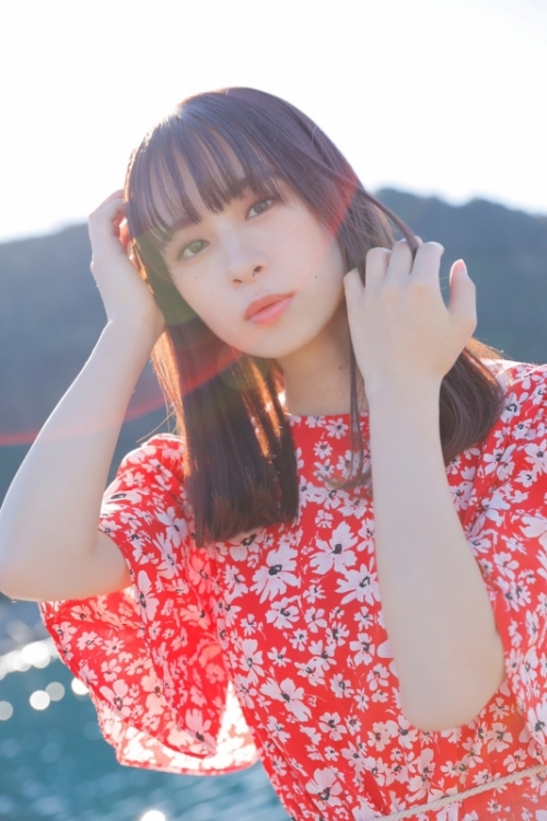 前田佳織里直筆サイン入り1st写真集おとなのかおり」☆声優、ウマ娘 