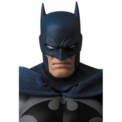 【アクションフィギュア】マフェックス No.105 MAFEX BATMAN "HUSH"【再販】