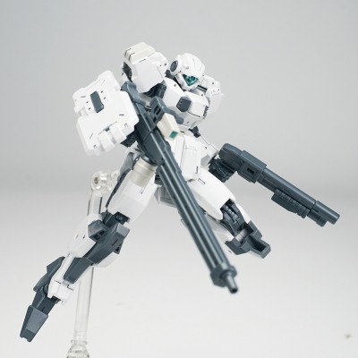【プラモデル】ULTRA ACTION TROOPERシリーズ V-gilante(ヴィジラント) ホワイト 1/144