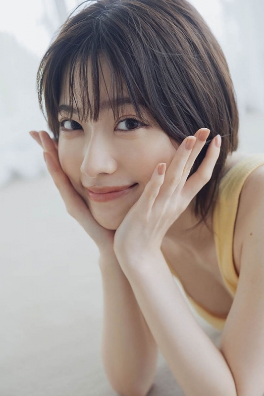 書籍 > 写真集 > 【写真集】礒部花凜 1st写真集 私めく アニメイト限定 