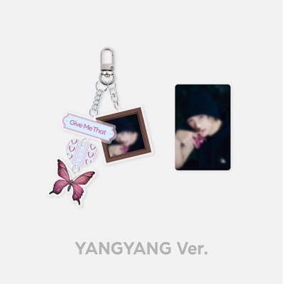 【グッズ-キーホルダー】WayV Give Me That MD【アクリルフォトキーホルダー】 YANGYANG