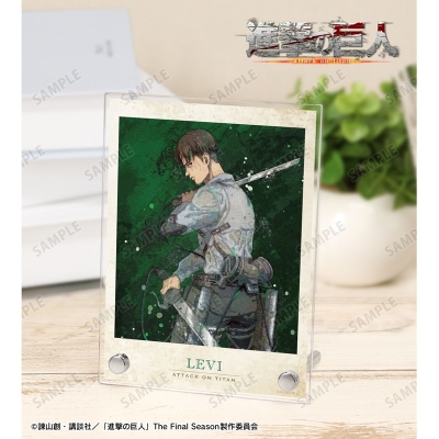 【グッズ-置きもの】TVアニメ『進撃の巨人』 描き下ろし リヴァイ 戦う背中ver. grunge CANVAS A6アクリルパネル【再販】