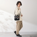 【グッズ-バッグ】ジョジョの奇妙な冒険スターダストクルセイダース 【ジョジョの奇妙な冒険×OUTDOOR PRODUCTS】イギーモチーフ2WAYショルダー ODJO02【再販】の画像