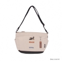 【グッズ-バッグ】ジョジョの奇妙な冒険スターダストクルセイダース 【ジョジョの奇妙な冒険×OUTDOOR PRODUCTS】イギーモチーフキャンバスショルダー ODJO11【再販】の画像