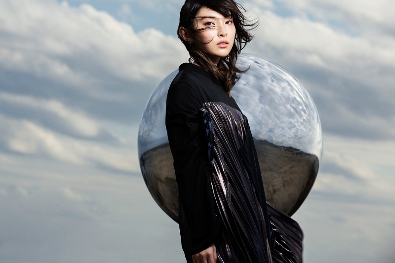 【主題歌】映画 コードギアス 復活のルルーシュ OP「この世界で」/家入レオ アニメジャケット限定盤