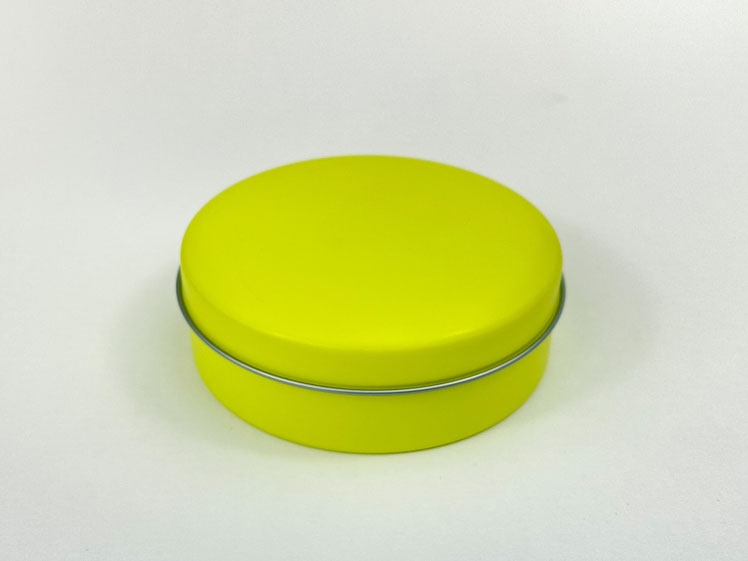 【グッズ-小物入れ】ノンキャラオリジナル カラフル缶ケース セロリ ラウンドタイプ