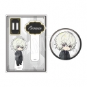 【グッズ-セットもの】TVアニメ『グノーシア』 アクリルフォトプロップス&グリッター缶バッジセット 黒スーツver. レムナンの画像