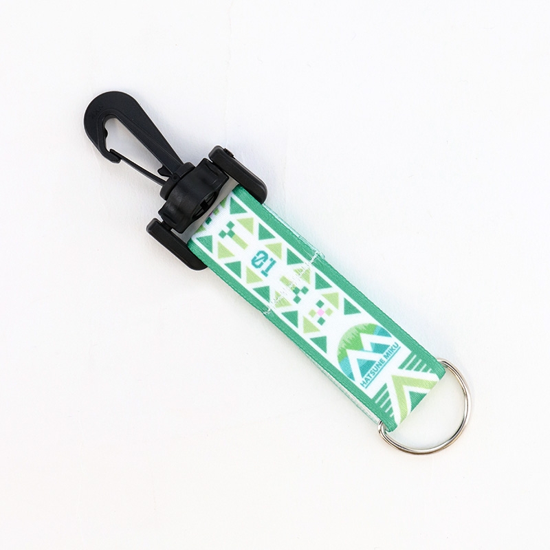 【グッズ-キーホルダー】初音ミク カラビナ付きベルトキーホルダー(描き下ろし Art by 望月けい)