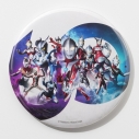 【グッズ-バッチ】ウルトラマン ウルトラマンシリーズ60周年 記念ビジュアル BIG缶バッジ(台座付き) ②の画像