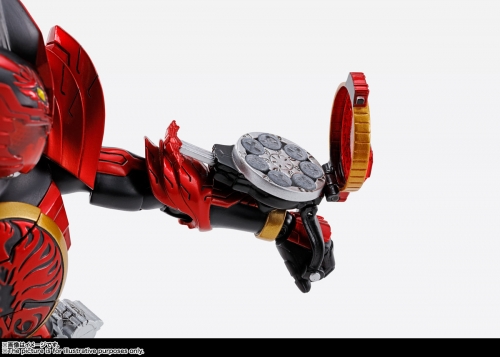 S.H.Figuarts(真骨彫製法) 仮面ライダーオーズ タジャドル コンボ 仮面 