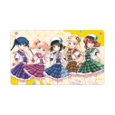 【グッズ-デスクマット】きんいろモザイク 原悠衣先生 描き下ろし 集合 アイドル風衣装ver. マルチデスクマット【アニメイト先行販売】の画像