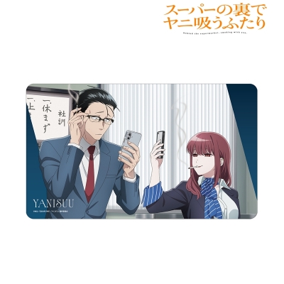 【TCG-マット】TVアニメ「スーパーの裏でヤニ吸うふたり」 描き下ろし 佐々木&田山 if ふたりが同じ職場だったらver. マルチデスクマット
