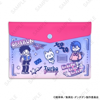 ダンダダン』レザーパスケース 03 浴衣 桃 | 人気アニメやキャラクターグッズの通販 くりすと！ ダンダダン　モモ　オカルン　モバイルバッテリーケース　ポーチ