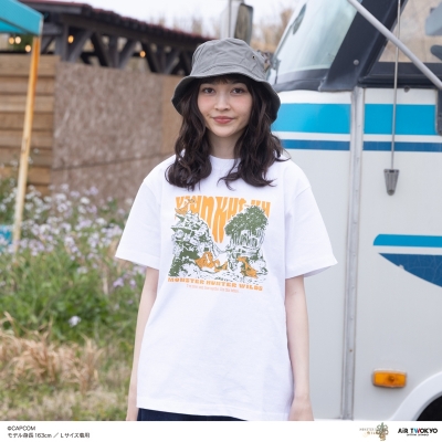 【グッズ-Tシャツ】モンスターハンターワイルズ シーンイラストTシャツ 2(イャンクック)ホワイトS
