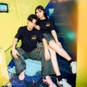 【グッズ-Tシャツ】アニメ「ぼっち・ざ・ろっく!」 EpicAniWear 結束バンドモチーフデザインTEE Lの画像