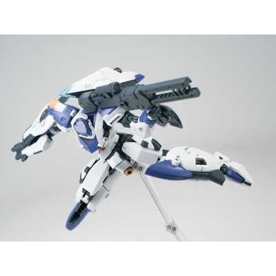 【プラモデル】ULTRA ACTION TROOPERシリーズ Franz-α(フランツアルファ) ホワイト×ブルー 1/144